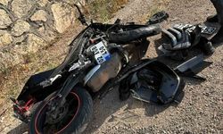Otomobilin çarptığı motosiklet sürücüsü ağır yaralandı