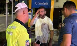 Park halindeki araca çarpıp kaçan alkollü sürücü kovalamaca sonucu yakalandı