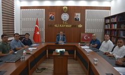 Salihli'de metruk binalar yıkılıyor, hurda araçlar kaldırılıyor