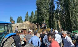 Sarıkamış'ta 800 balya ot kül oldu