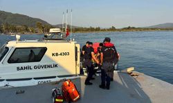 Sedir Adasında kayalıklardan üşen vatandaşa tıbbi tahliye