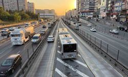 Şirinevler'de metrobüsün çarptığı kadın yaralandı