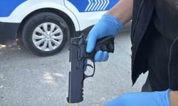 Sokak ortasındaki kavga sonrasında okulun önündeki çöp kutusunda tabanca çıktı