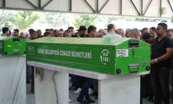 Takla atan otomobildeki genç hayatını kaybetti