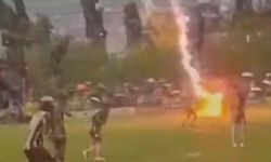 Tayland'da maç sırasında sahaya yıldırım düştü: 1 ölü, 9 yaralı