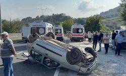 Tırla çarpışan otomobil takla attı: 4 yaralı