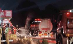Yakıt tankerinden ormana sıçrayan yangın kontrol altına alındı