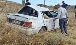 Yalvaç'ta otomobil şarampole devrildi: 1 yaralı
