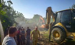 Yangında bin balya saman ve traktör alevlere teslim oldu