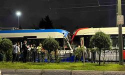 Zeytinburnu'nda iki tramvay çarpıştı: 9 yaralı