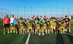 Minikler Feyyaz Alptuğ Memişoğulları için sahaya çıktı
