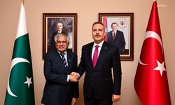 Hakan Fidan, Pakistanlı mevkidaşı Dar ile İstanbul’da bir araya geldi