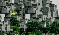 354 beton kutu üst üste dizilerek yapıldı! Dünyanın en sıra dışı apartmanı ilgi odağı oldu