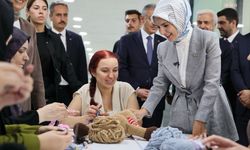 Bakan Göktaş Mardin’de kadınlarla buluştu! “Her girişimi destekliyoruz”