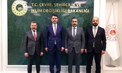 CHP'li belediye başkanı AK Parti İl Başkanı ile Murat Kurum'u ziyaret etti