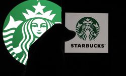 Polis Starbucks merkezini bastı