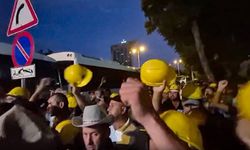 Direnen madencilere gözaltı: 100 işçi götürüldü