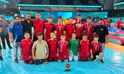 Osmangazi’nin genç güreşçileri madalyaya doymadı