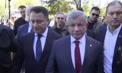 Ahmet Davutoğlu adliyede: İfade sürecinde dikkat çeken destek