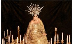 Bülent Ersoy’un sahne’ performansı gündem oldu: Playback yaptığı anlar dikkat çekti