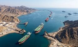 Hürmüz Boğazı’nda LNG tankerine saldırı! Gemilere kritik uyarı