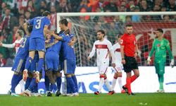 Bursa’da tribünler ayağa kalktı: “Montella ve Federasyon istifa!”