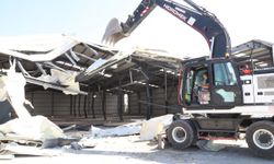 Nilüfer’de üç ayrı mahallede yıkım