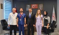 Hastane koridorlarından doktorluğa: Anne babalarının izinden giderek aynı hastaneye döndüler
