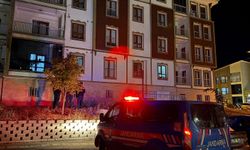 Manisa’da 3. kattan düşen 17 yaşındaki kız yaralandı