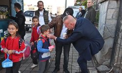 Karacabey'de öğrencilerin sabahını ısıtan uygulama