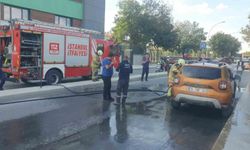 Avcılar'da park halindeki araç alev alev yandı