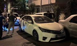 Bayrampaşa'da polisin 'dur' ihtarına uymayan otomobil kaza yaptı: 1 gözaltı