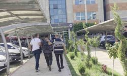Boşanma aşamasındaki karısını öldüren şahıs çelik yelekle adliyeye sevk edildi