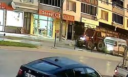 Bursa'da 10 kişinin yaralandığı kaza kameraya yansıdı