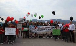 Çorum'da balonlar ve uçurtmalar Gazzeli çocuklar için gökyüzüne bırakıldı
