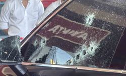Diyarbakır'da ışıkta duran otomobile silahlı saldırı: 2 yaralı