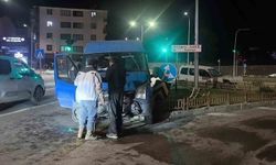 Erzurum'da kavşakta trafik kazası: 3 yaralı