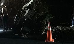 Eskişehir-Ankara yolunda kamyonla traktör çarpıştı: 1 yaralı