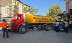 Gaziantep'te el freni çekilmeyen su tankeri 3 araca çarptı: Facianın eşiğinden dönüldü