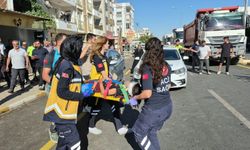 İki motosiklet çarpıştı: 3 yaralı