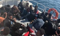 İzmir'de 56 düzensiz göçmen yakalandı, 20 göçmen kurtarıldı