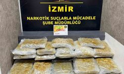 İzmir'de zehir tacirlerine ikili darbe: Kilolarca zehir ele geçirildi