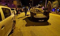 Karaman'da park halindeki otomobile çarpan araç ters döndü: 1 yaralı