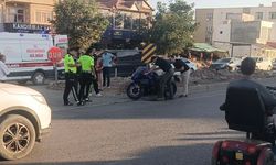 Motosiklet yayaya çarptı: 2 yaralı