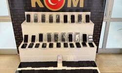 Muş'ta kaçakçılık operasyonu: 98 adet cep telefonu, 11 adet tablet ve 20 kilo nargile tütünü ele geçirildi