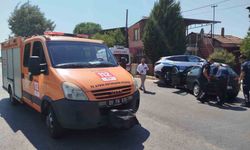 Nazilli'de polis aracı ile otomobil çarpıştı: 2 yaralı