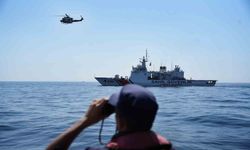Sahil Güvenlik ekiplerinin helikopter destekli arama kurtarma çalışması böyle görüntülendi