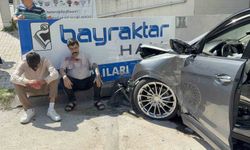 Samsun'da 2 otomobile çarpıp savrulan araç duvara çarptı: 3 yaralı