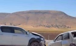 Siirt'te trafik kazası: Araçlarda maddi hasar oluştu