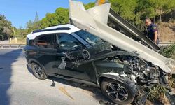 Söke'de otomobil bariyere çarptı: 1 yaralı